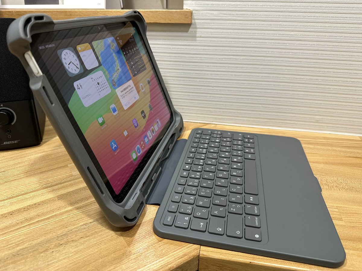 GracelinksJ's tweet photo. Brenthaven 第10世代iPad用キーボードケースのワーキングプロトタイプが届きました。キーボードの反応もいいし、USB-CポートからiPadの充電も可能。なにより軽い！量産サンプルが楽しみ。
お問い合わせはinfo@gracelinks.jp まで
#ネクストgiga
#gigaスクール 
#ipadキーボード
#iPad第10世代 https://t.co/VdbLg18ad6