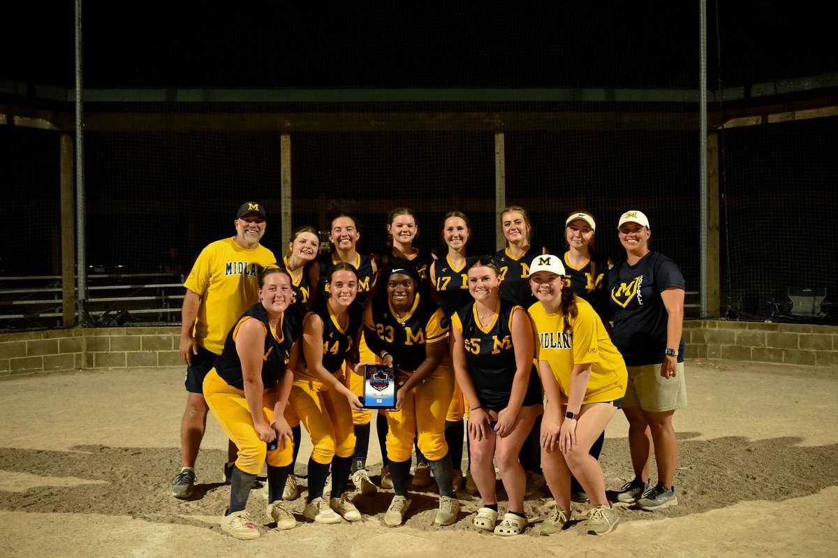 We finished second place in the Pappy Palooza 16UB tournament this weekend.  5-1 on a hot weekend!!!  Congrats ladies and coaches!
