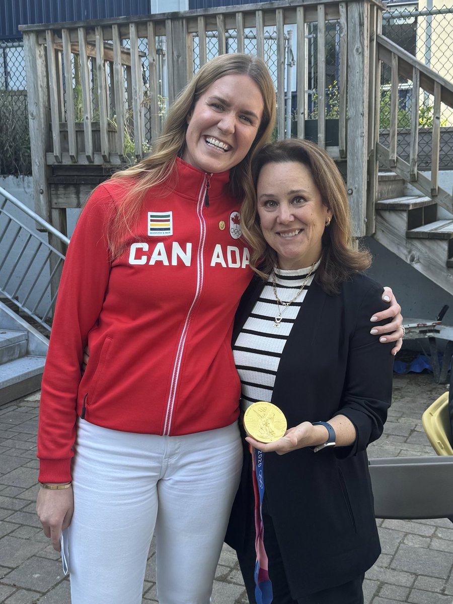 Chris Kennedy (@chrkennedy) on Twitter photo Wonderful to have North Shore Olympic 🥇 winner Madison Mailey speak with our coaches tonight at year end celebration. Pictured here with her grade 2 teacher <a href="/SchoolChartwell/">Chartwell Elementary School</a> Principal Sara Bell #westvaned Wonderful to have North Shore Olympic 🥇 winner Madison Mailey speak with our coaches tonight at year end celebration. Pictured here with her grade 2 teacher <a href="/SchoolChartwell/">Chartwell Elementary School</a> Principal Sara Bell #westvaned
