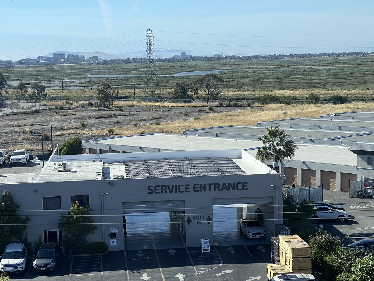 hollyavi's tweet photo. Can’t believe my job takes me all over the place and I get to enjoy these kind of views for free https://t.co/AYNtOAF4YD