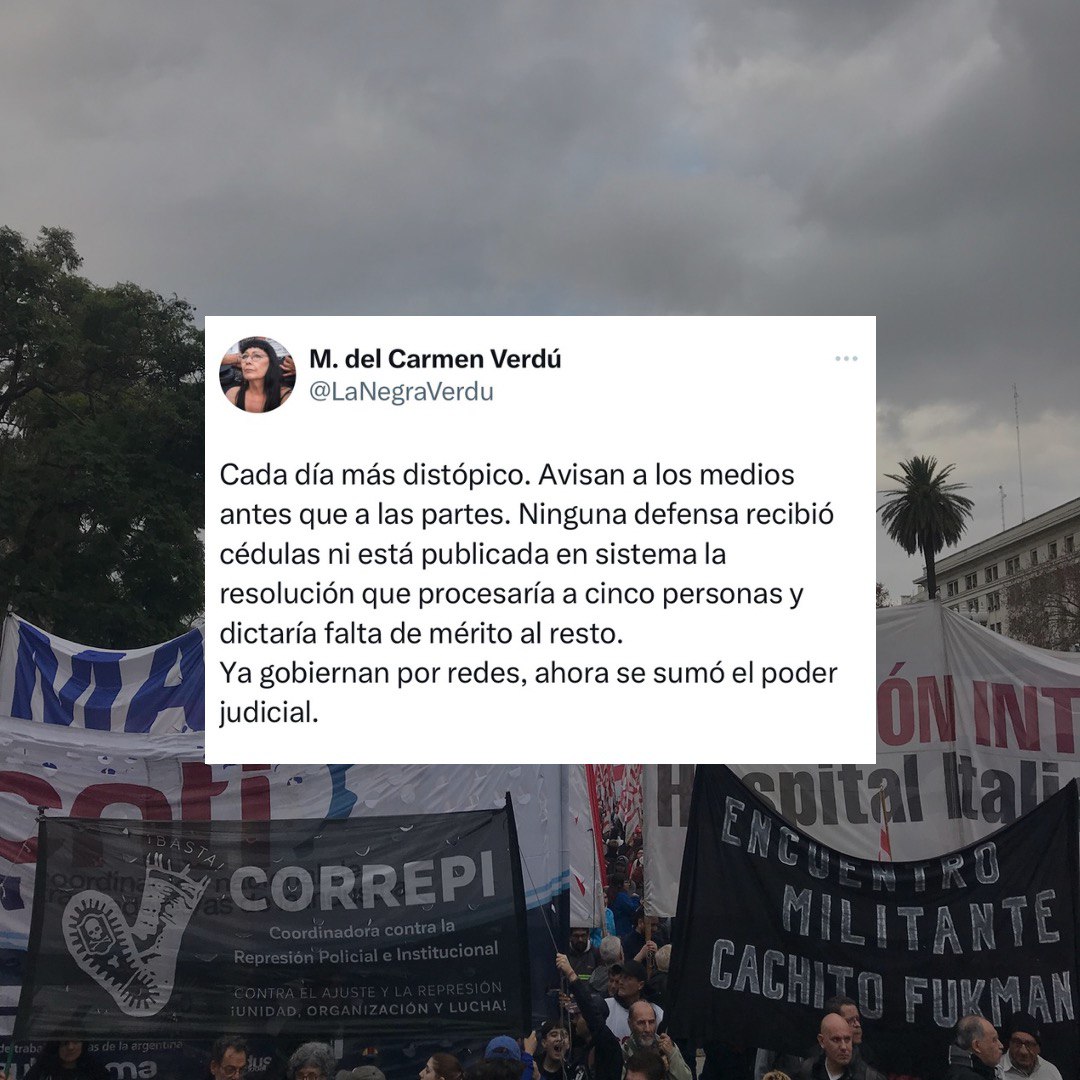 Otra vez... Luchar sirve 

Luego de la concentración exigiendo la liberación de todxs lxs detenidxs (tal como sucedió con los 17 liberados el viernes) se confirma que por falta de mérito, van a liberar a 11 de los 16 compañerxs que quedaban presxs.