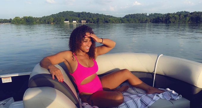 Summer summer summer time 🎶 😊🎣  https://t.co/kYB9RCoqRd https://t.co/RIxdbIj9eD<a href="/tag/hoopz"class="tags"><span>#hoopz</span></a>