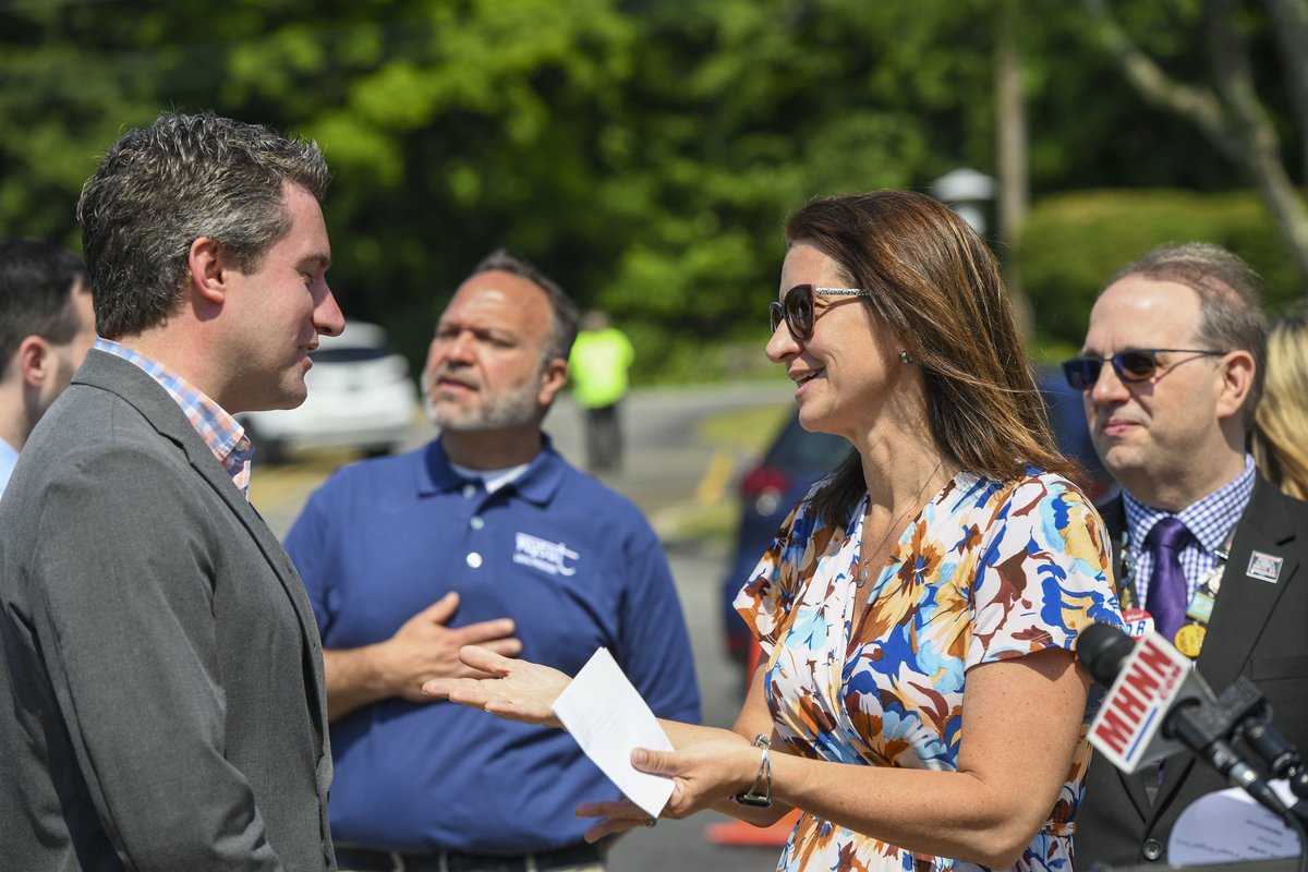 NYSUT (@nysut) on Twitter photo This week is a scorcher in our classrooms we need action! We recently secured legislation, sponsored by @jamesskoufis and <a href="/EachusAD99/">Assemblymember Chris Eachus</a>, to set maximum temps in schools. Now, the governor’s signature is all we need for this bill to become law.
Learn more: nysut.org/heat This week is a scorcher in our classrooms we need action! We recently secured legislation, sponsored by @jamesskoufis and <a href="/EachusAD99/">Assemblymember Chris Eachus</a>, to set maximum temps in schools. Now, the governor’s signature is all we need for this bill to become law.
Learn more: nysut.org/heat