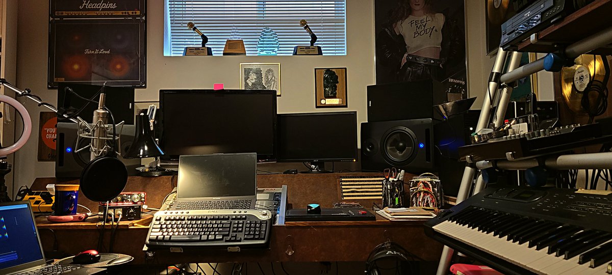 Approaching 400 hours of editing so far. 
90 mins of artistic creation and a kick ass show to go along with it.
🪽 True Story 🪽
#darbymillsproject
#darbymillsavoice
#queenofscream
#newvideo
#dontstopkeepinon