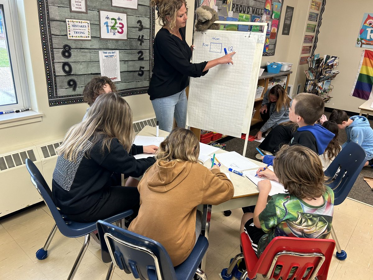 Allan Stevenson (@sunrisemathman) on Twitter photo In Grade 4, Math Workshop allows Ss to work in small groups doing various jobs. The teacher is a station which allows her the opportunity to provide small group instruction to Ss who have a similar need! <a href="/SunriseSDMB/">Sunrise School Division</a> In Grade 4, Math Workshop allows Ss to work in small groups doing various jobs. The teacher is a station which allows her the opportunity to provide small group instruction to Ss who have a similar need! <a href="/SunriseSDMB/">Sunrise School Division</a>