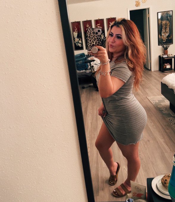 🍑🍑 https://t.co/X07o8FFrGm