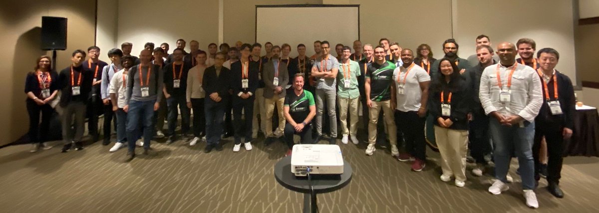 And that's a wrap for our CVsports workshop <a href="/CVPR/">#CVPR2025</a>! 🎥 Lots of amazing work showing a strong Computer Vision in sports community. ⚽🏀🏸 See you hopefully next year!