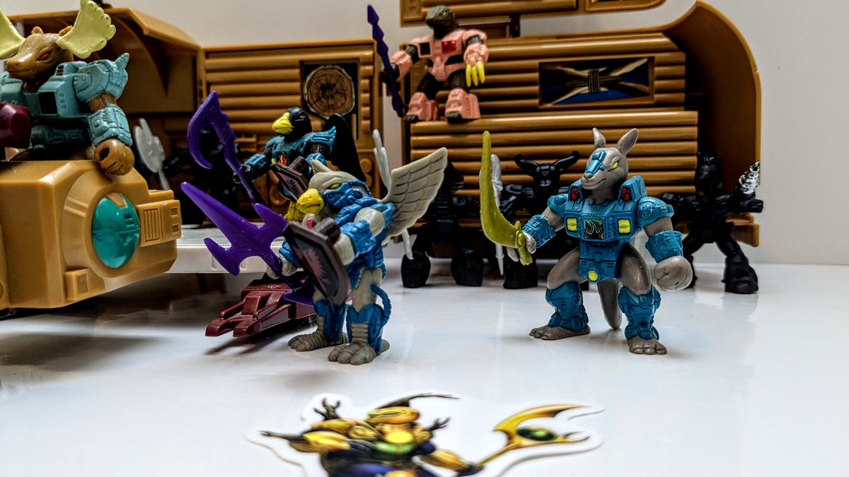 Tallus76photos's tweet photo. Received some new accessories and the Wood beetle base.  #battlebeasts #hasbro #hasbrobattlebeasts https://t.co/ggIzWe6ywZ