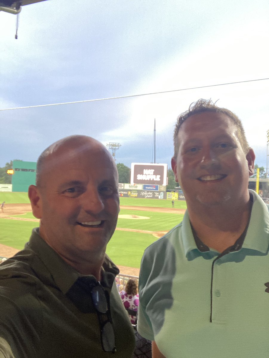 dhilsey's tweet photo. @Mariners @ROOTSPORTS_NW 
Watching the Birmingham Barons play the night that Willie Mays passed away.  What an amazing venue. https://t.co/8vAKRQaFQk