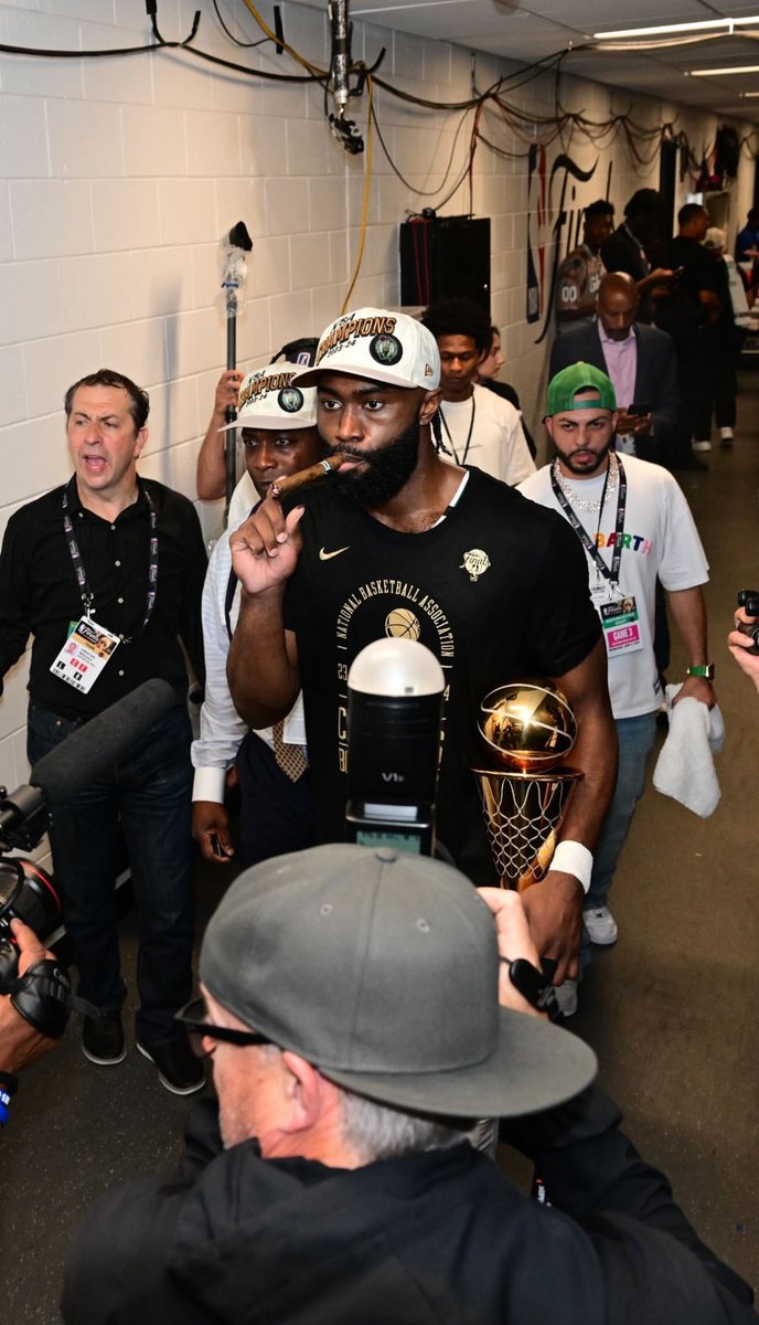 wheresrobthomas  tweet media