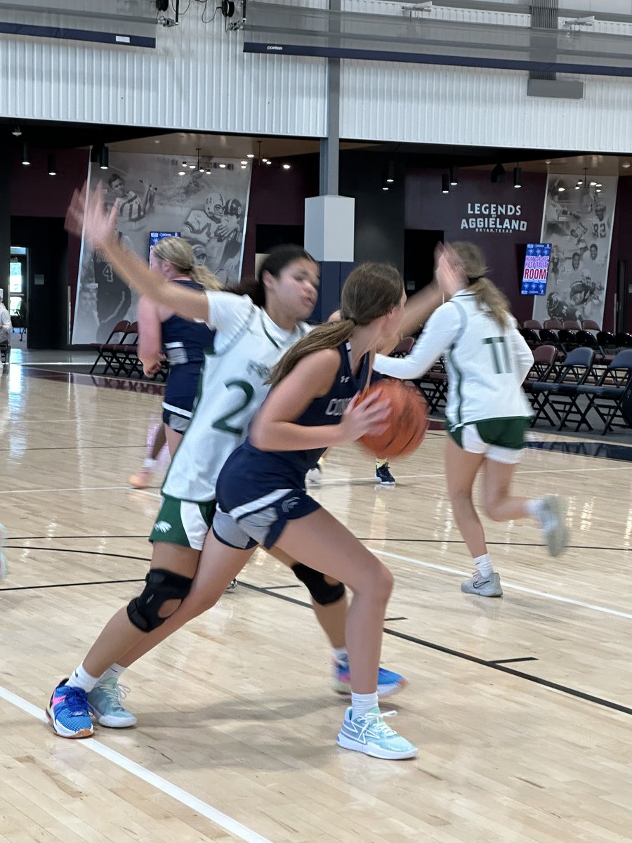 ZoeBell28's tweet photo. Had a great experience playing with my @fbcagbb teammates this weekend at the TABC showcase. Scored my first HS points, and learned a lot. Can't wait for this season! 🦅🏀 https://t.co/Sp8dSLAEL3