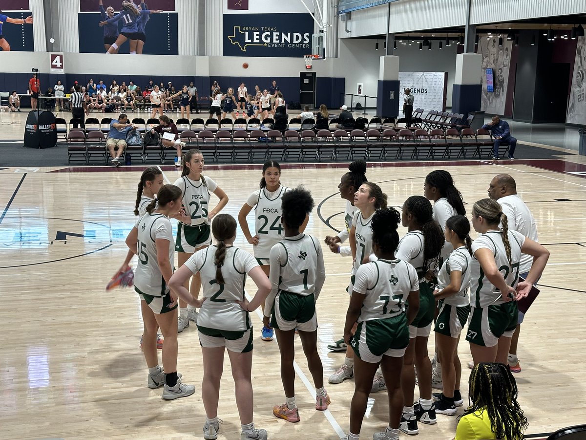 ZoeBell28's tweet photo. Had a great experience playing with my @fbcagbb teammates this weekend at the TABC showcase. Scored my first HS points, and learned a lot. Can't wait for this season! 🦅🏀 https://t.co/Sp8dSLAEL3
