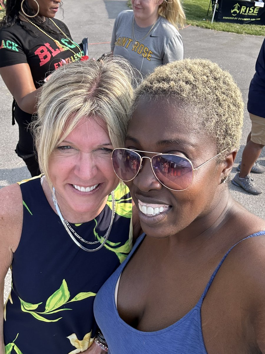 Luva Alvarez tweet media