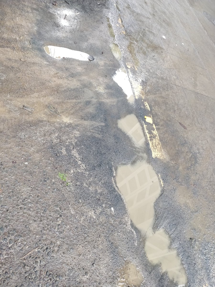 mohitmathur's tweet photo. @TMCaTweetAway  work which was completed looks like this Ram Mandir Road, Kasarvadavli, outside Cosmos Enclave Chestnut. Please take appropriate action https://t.co/w5Wlk8KIvM