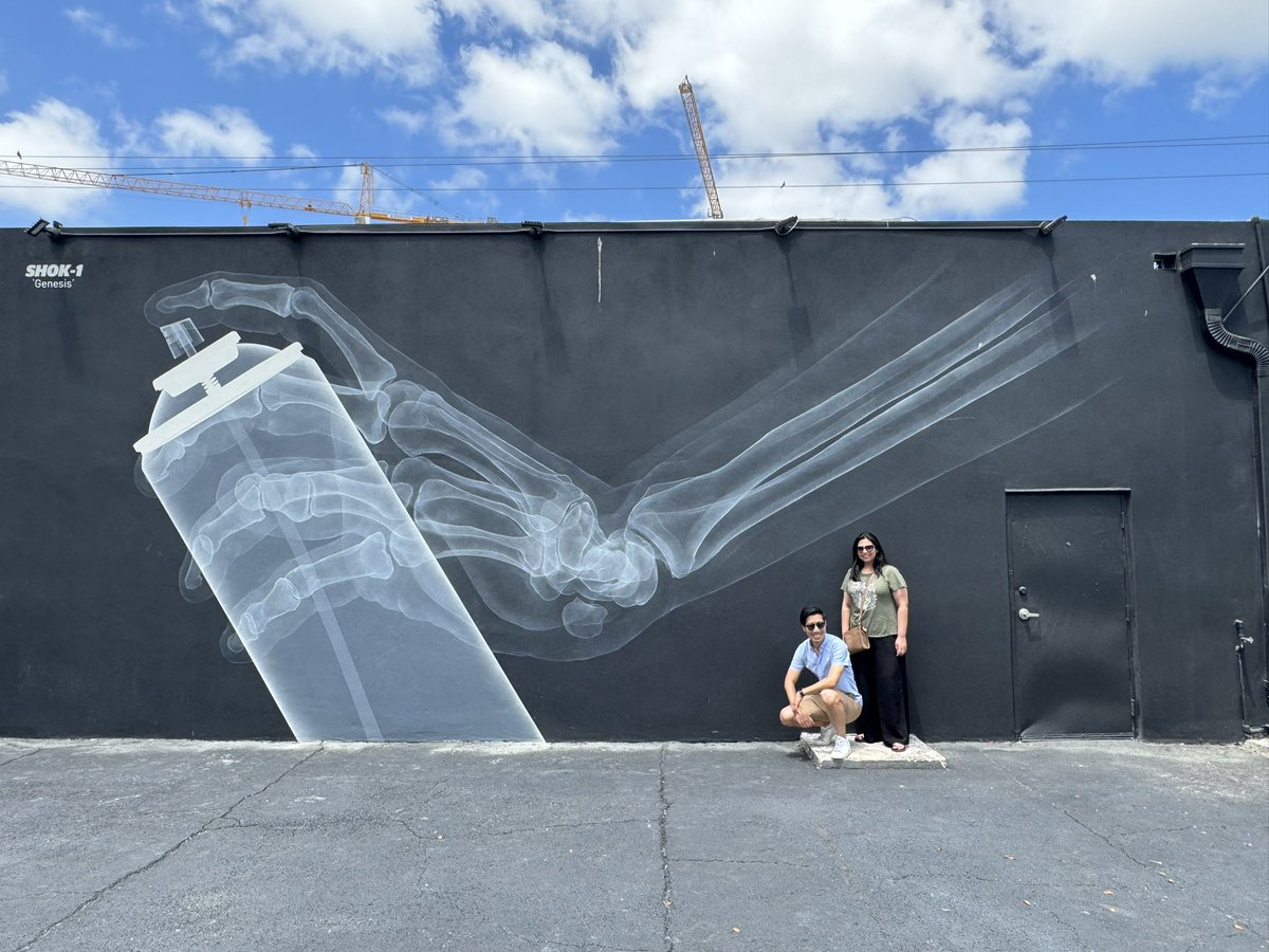 ADChungMD's tweet image. Just two cool abdominal radiologists wondering why this spray can is radiolucent and why there is no air-fluid level inside… #WynwoodWalls