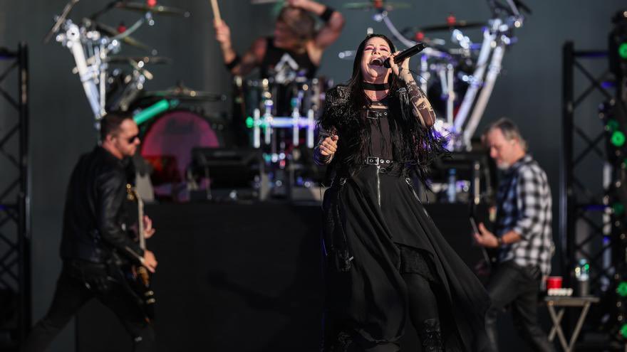 Evan_Chile's tweet image. Hermosa! 🖤@evanescence @rockinriolisboa 🤘🏼