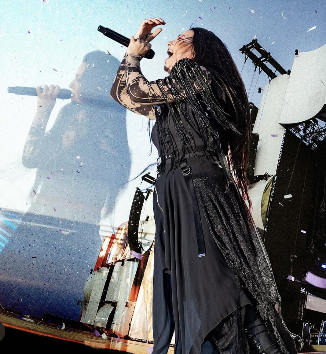 Evan_Chile's tweet image. Hermosa! 🖤@evanescence @rockinriolisboa 🤘🏼