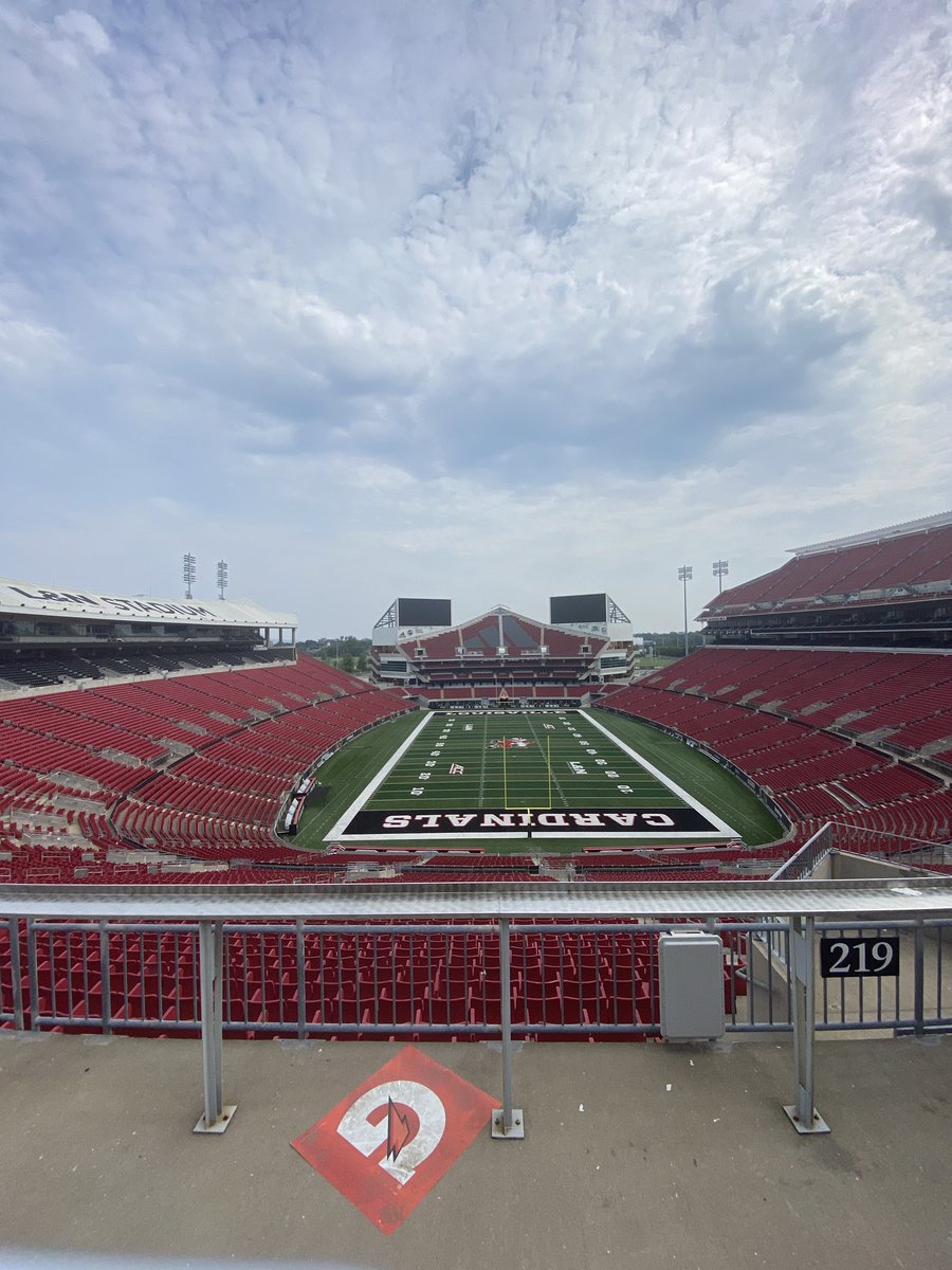 Official visit at Louisville. Thank you so much I thoroughly enjoyed my visit. #uncommited