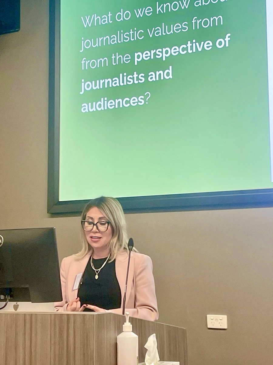 Claudia Mellado tweet media