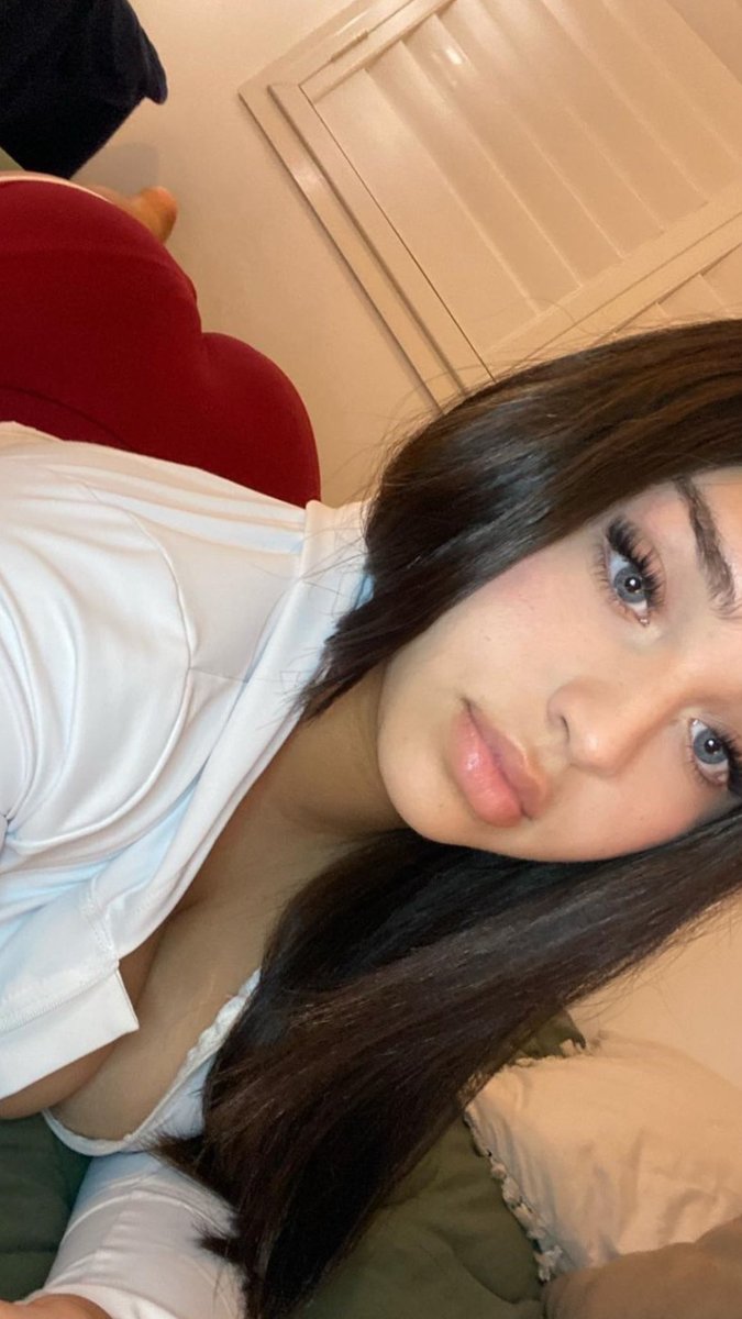 Jazmine22pretty's tweet photo. I need my ass ate😩🫣#dragonsden #FaniWillis #jjk251 #ValentinesDay #buyincontent #buying_content #latina #feet #nsfw #nsfw_twt #sellincontent #selling_content #SellingContent #thick #BeckyxVamp #BeLisMaMoo_Always #FelizDíaDeLosPadres https://t.co/zUji2gOOc9