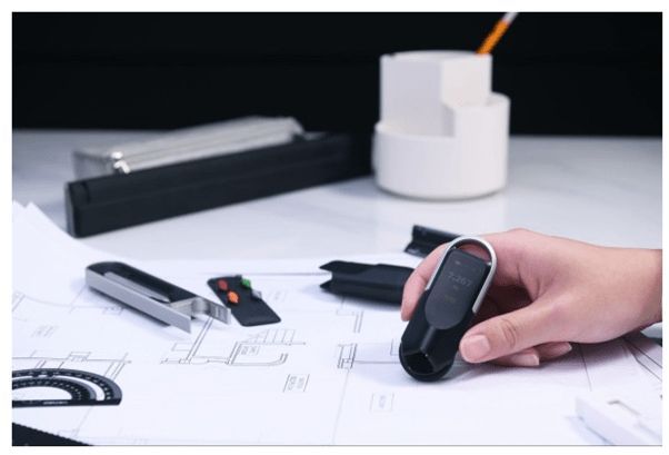 AndroidGuys's tweet photo. Measure twice, cut once? How about measure once, smile twice! π The NeoRulerGO is here to make your measurements smarter and pocket-friendly. Pre-order now at $69/Β£55! πβ¨ #SmartTools #NeoRulerGO #MeasureSmarter https://t.co/NtLJEXG675 https://t.co/ihcDs4IyYY