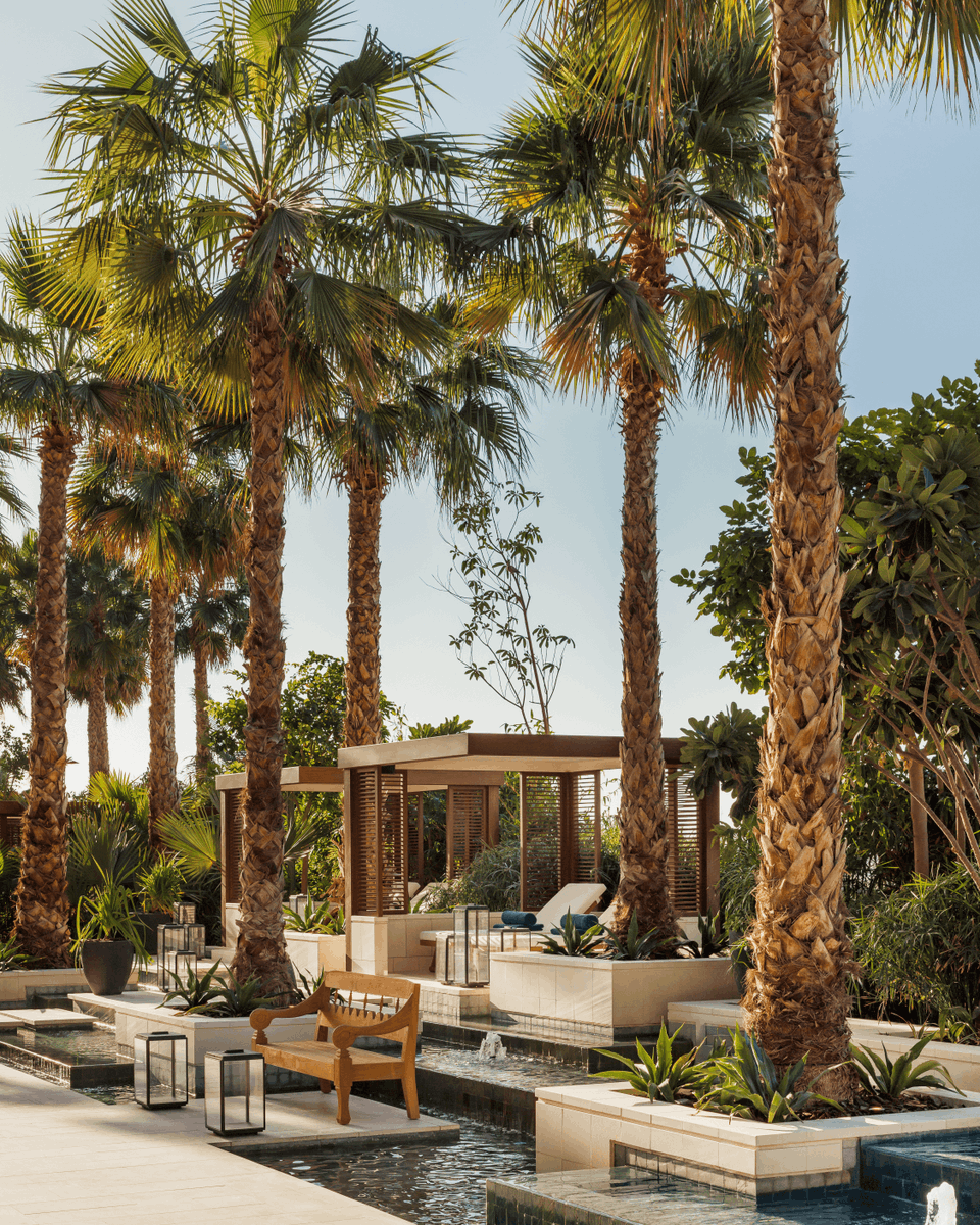 OneZaabeel's tweet photo. Escape into an urban oasis in the heart of the city.

The Garden Pool provides a restorative respite from the heat with its lagoon pool, swim-up bar, and kids pool.

Explore: https://t.co/s0E5yGW9zG

#OneZaabeel #TheLink #DubaiPool https://t.co/a7riiwr1jt
