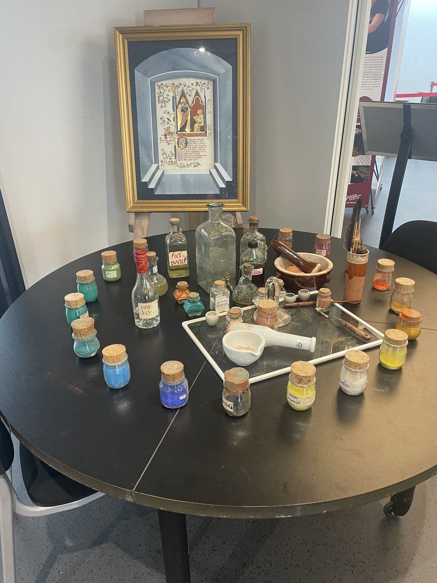 #archives #Rep #SEGPA
Restitution aux archives départementales d’un très beau travail sur les bestiaires du Moyen Âge. L’occasion pour nos élèves de 6eme et de 6eme segpa d’expérimenter l’enluminure, la taille de pierre et d’autres métiers de l’artisanat.
<a href="/DSDEN70/">DSDEN de la Haute-Saône</a> <a href="/DraeacBFC/">DRAEAC</a>