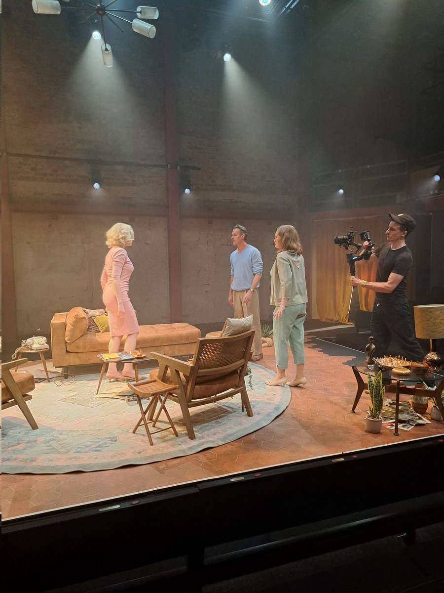 Angela Bull tweet media