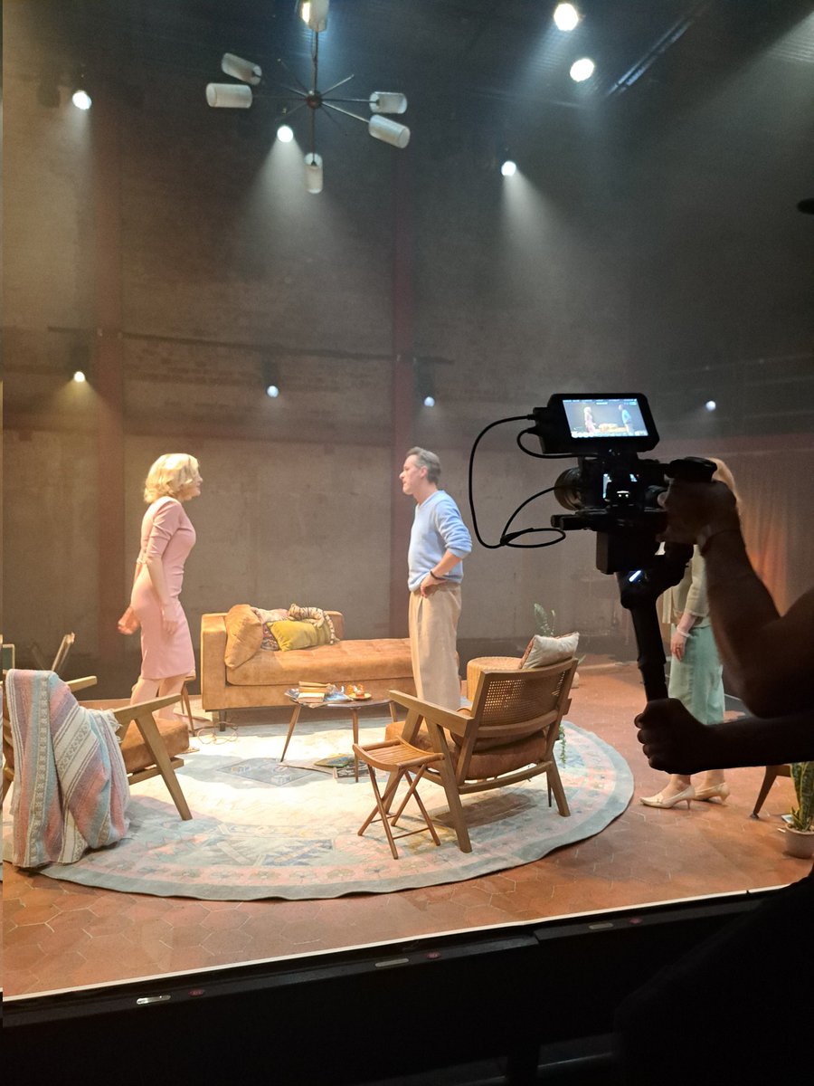 Angela Bull tweet media