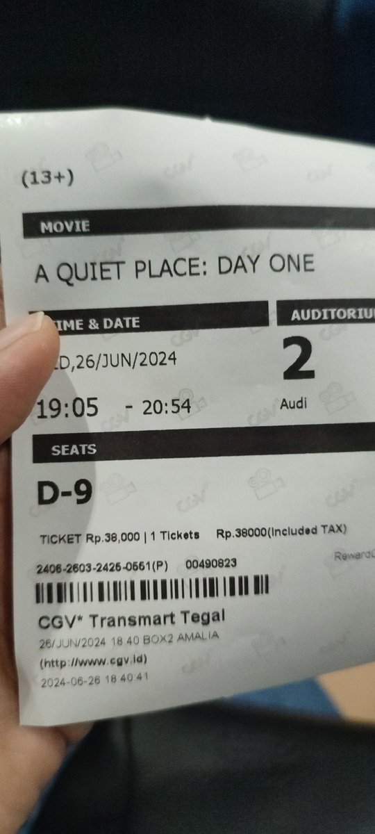 hellowinds's tweet photo. mau coba nonton tanpa liat review pemirsah dulu. oke saatnya : https://t.co/nMoBQTe0hr