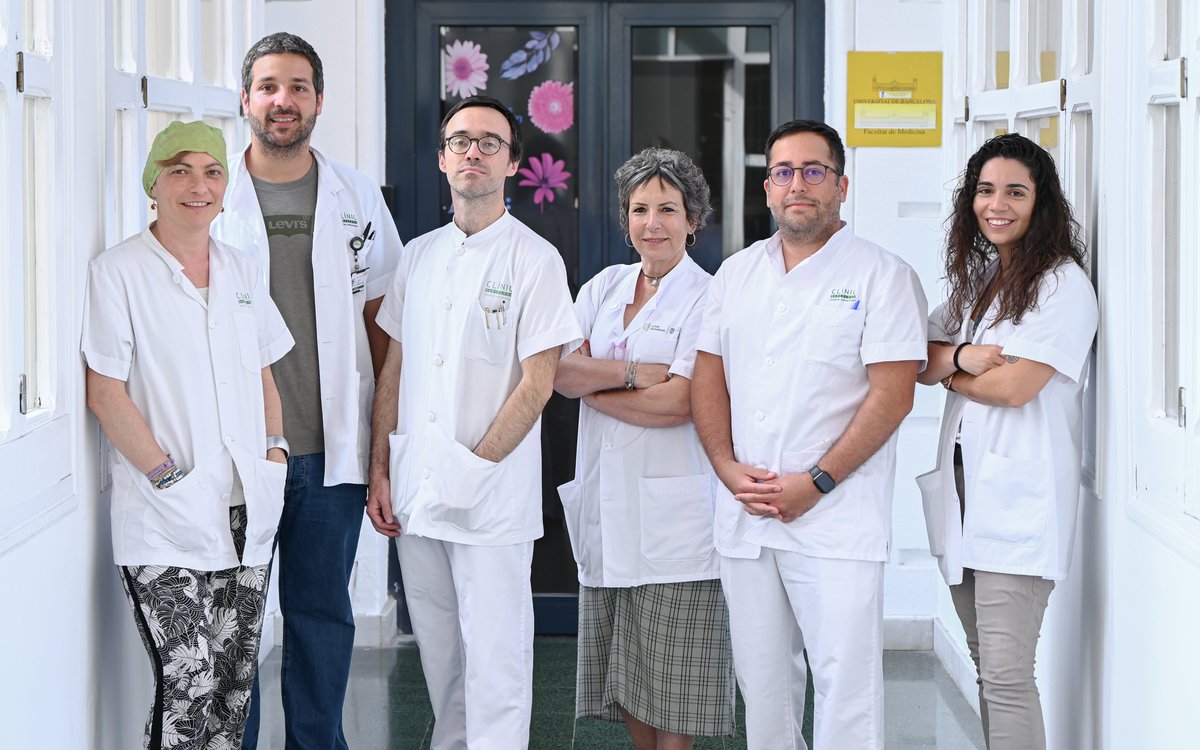 <a href="/Myopathy10/">Myopathy_Clínic</a> <a href="/MilisendaC/">José C. Milisenda</a> <a href="/mitometlab/">MitoMetLab</a> <a href="/hospitalclinic/">Hospital Clínic</a> @CIBERER 🆕Descubren un mecanismo clave en las Miopatías Inflamatorias Idiopáticas

Investigadores del #CLÍNIC-#IDIBAPS han participado en un estudio que revela cómo los anticuerpos pueden entrar en las células musculares e interferir con las funciones normales

👉i.mtr.cool/hhdbszppsz