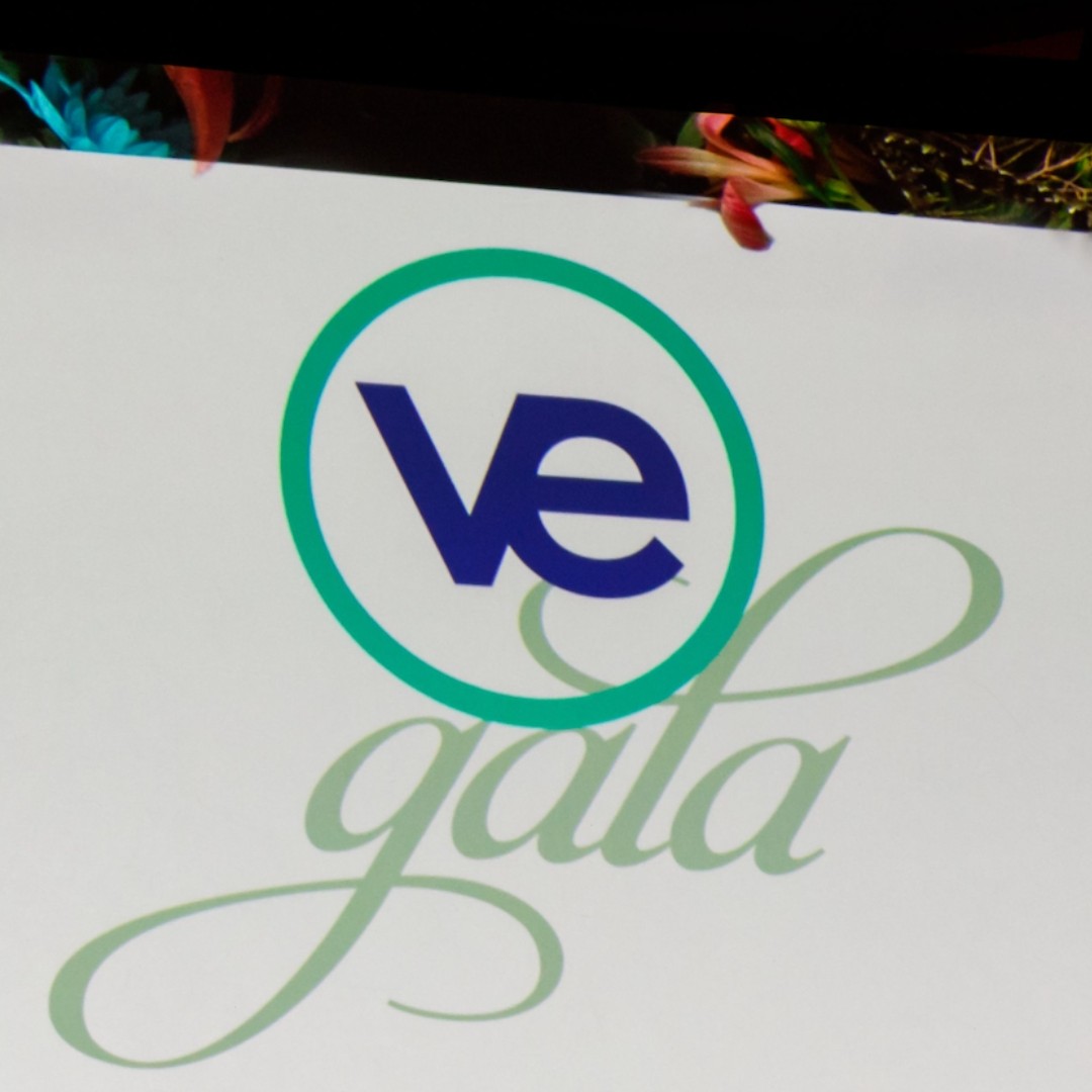 veinternational tweet media