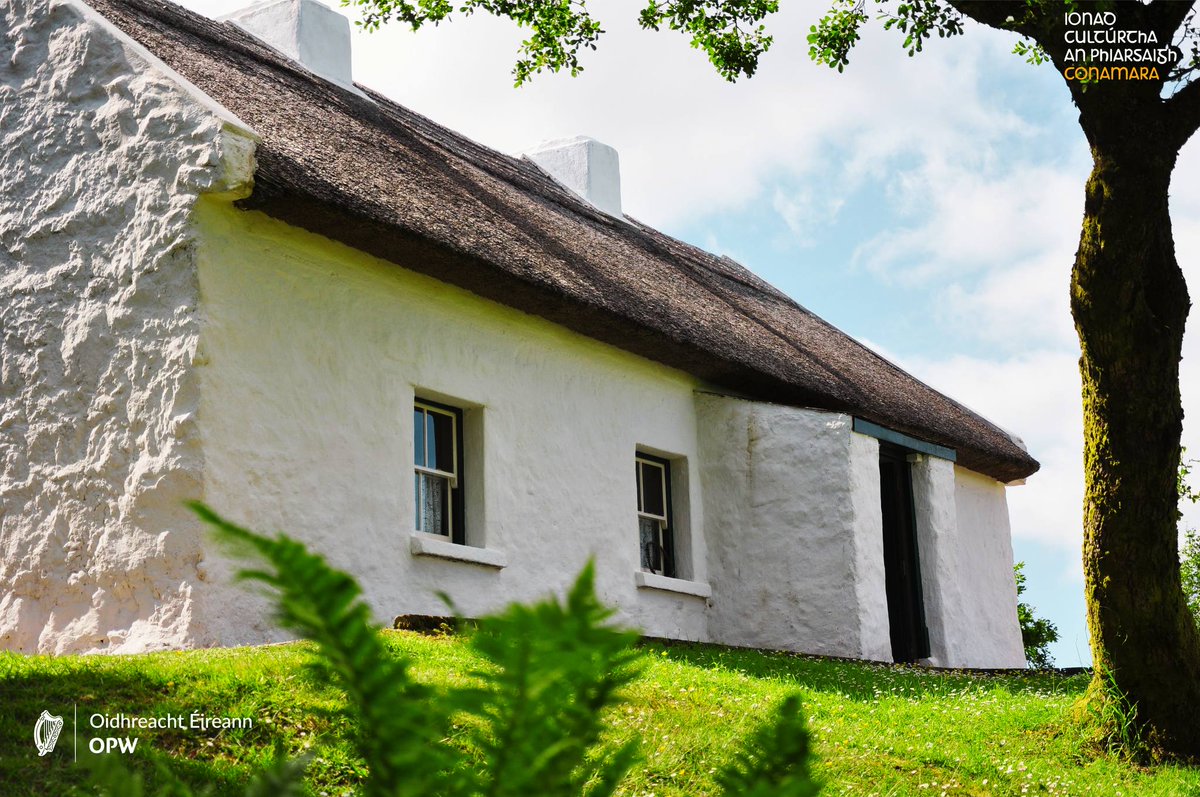 HeritageIreOPW's tweet photo. Tá Ionad Cultúrtha an Phiarsaigh, Conamara oscailte 💚

📷 Pictúir 1 - Teach an Phiarsaigh sa ngriain
📷 Pictúir 2 -  Cistin Teach an Phiarsaigh
📷 Pictúir 3 - Radharc ar Loch Oirúlach ar lá deas.

@opwireland @wildatlanticway

#TeachAnPhiarsaigh #PearsesCottage https://t.co/qMbKr80Qkm