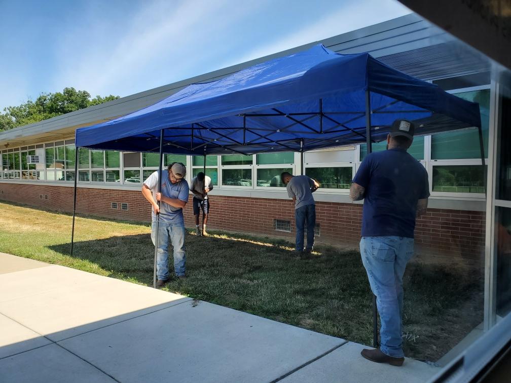 SummerCampSACC's tweet photo. A HUGE shout-out to @ChpsTweets Ground Crew for setting up our tents to be enjoyed by our campers @WoodcrestES! 😎☀️♥️💜 https://t.co/HBeUi9XFH5