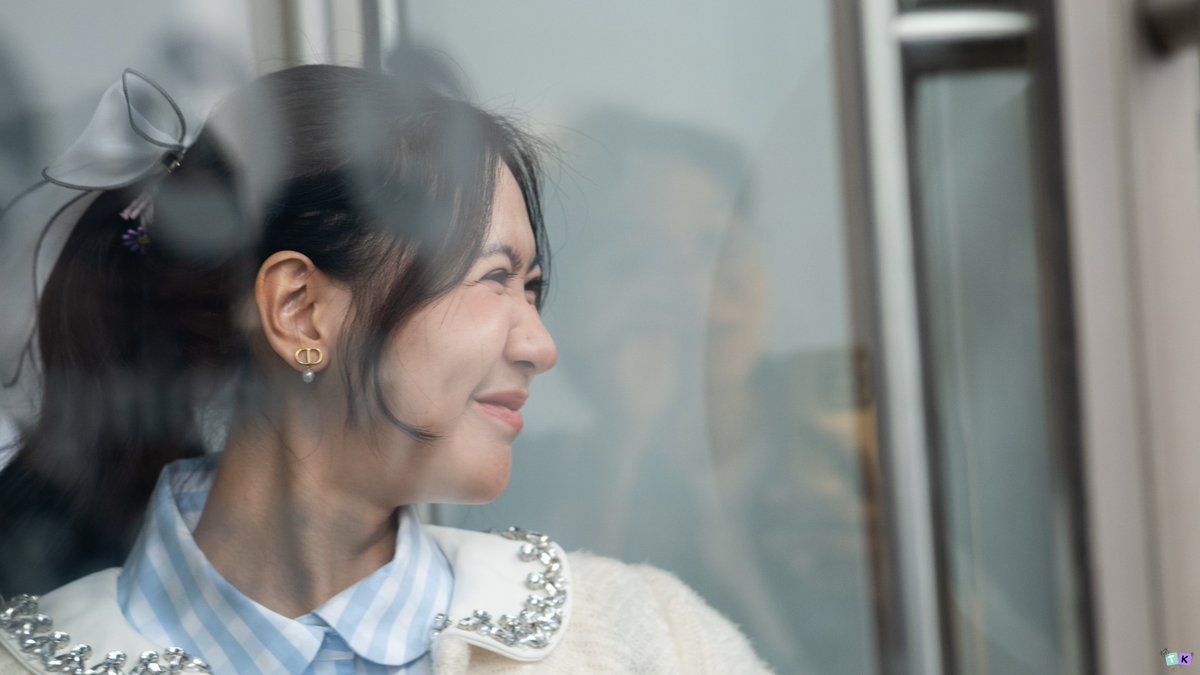 october_sevent's tweet photo. หายคิดถึงไป 0.0000001% เจอกันอีกได้ยังอะ เจอกันพรุ่งนี้เลยได้อ๊ะป่าว #NoeyKanteera https://t.co/wI7enZid4G