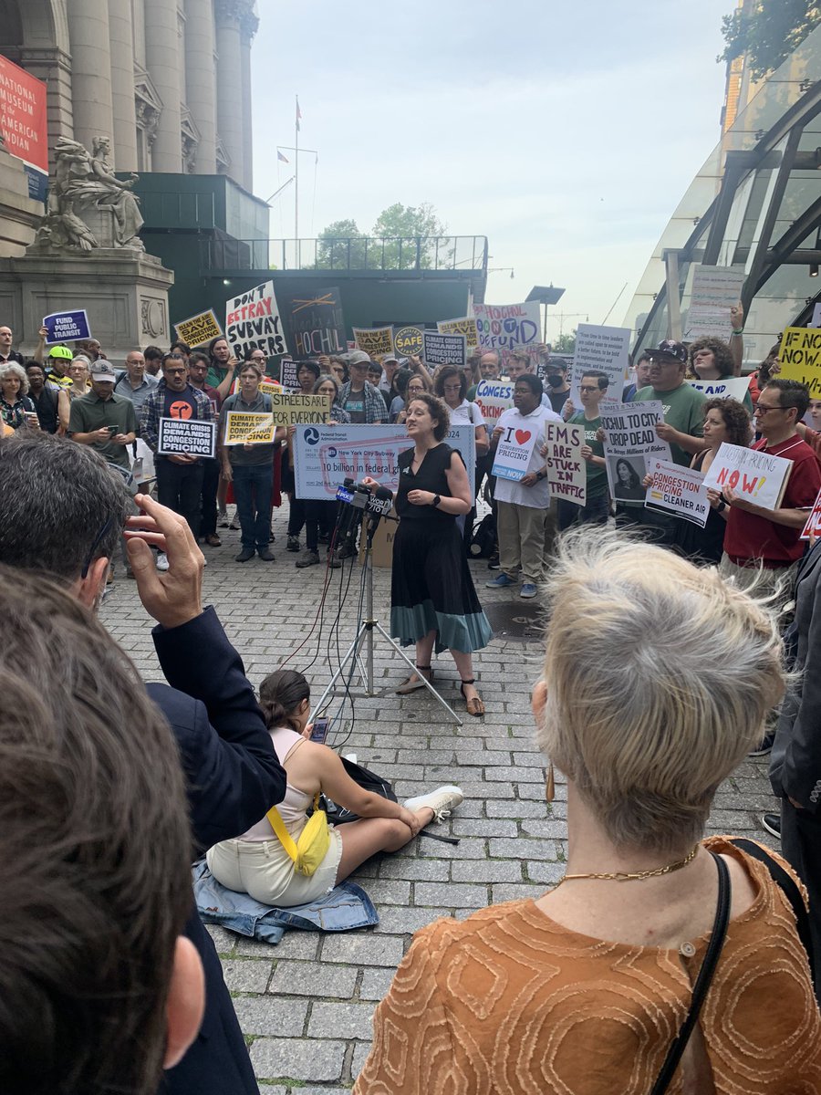 The MTA Board meeting is this morning and we’re here to make the message clear: <a href="/GovKathyHochul/">Governor Kathy Hochul</a> flip #congestionpricing on! The transit system is in dire need of infrastructure upgrades and there are no other good options