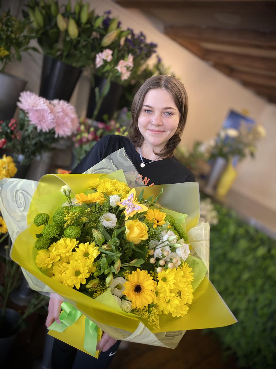My amazing girl, Hannah is raising funds for other teenage cancer patients like her... She may have a shorter life but she's making it count, please share to raise awareness #glioblastoma #teenagecancer #terminalcancer #makingitcount #amazingdaughter #oneinamillion #dcvax
