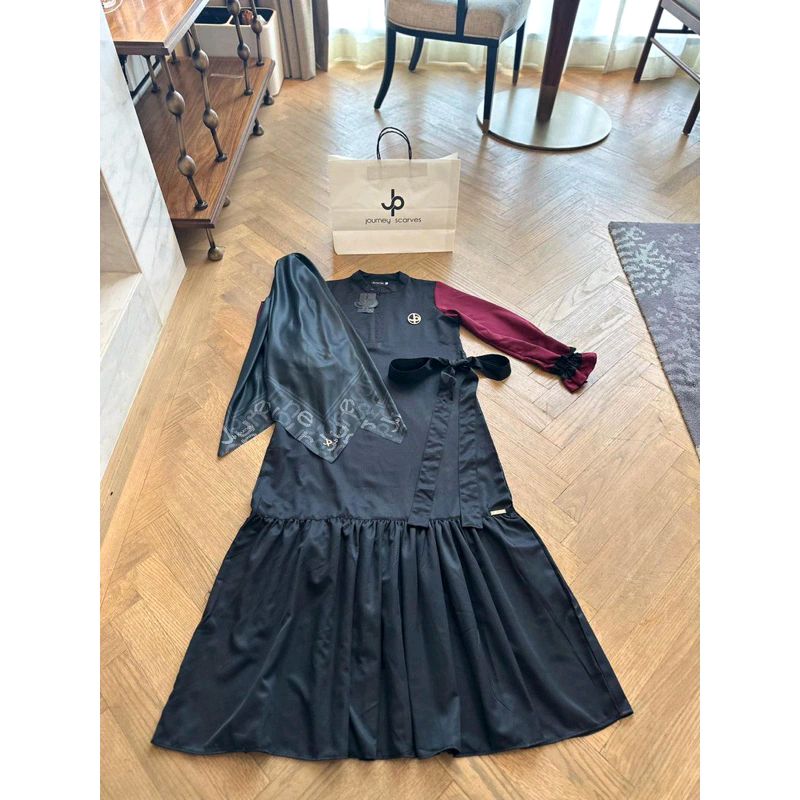 ZARA n LALA DRESS JOURNEY TERBARU

 s.shopee.co.id/3fiphXBFFE?sha…