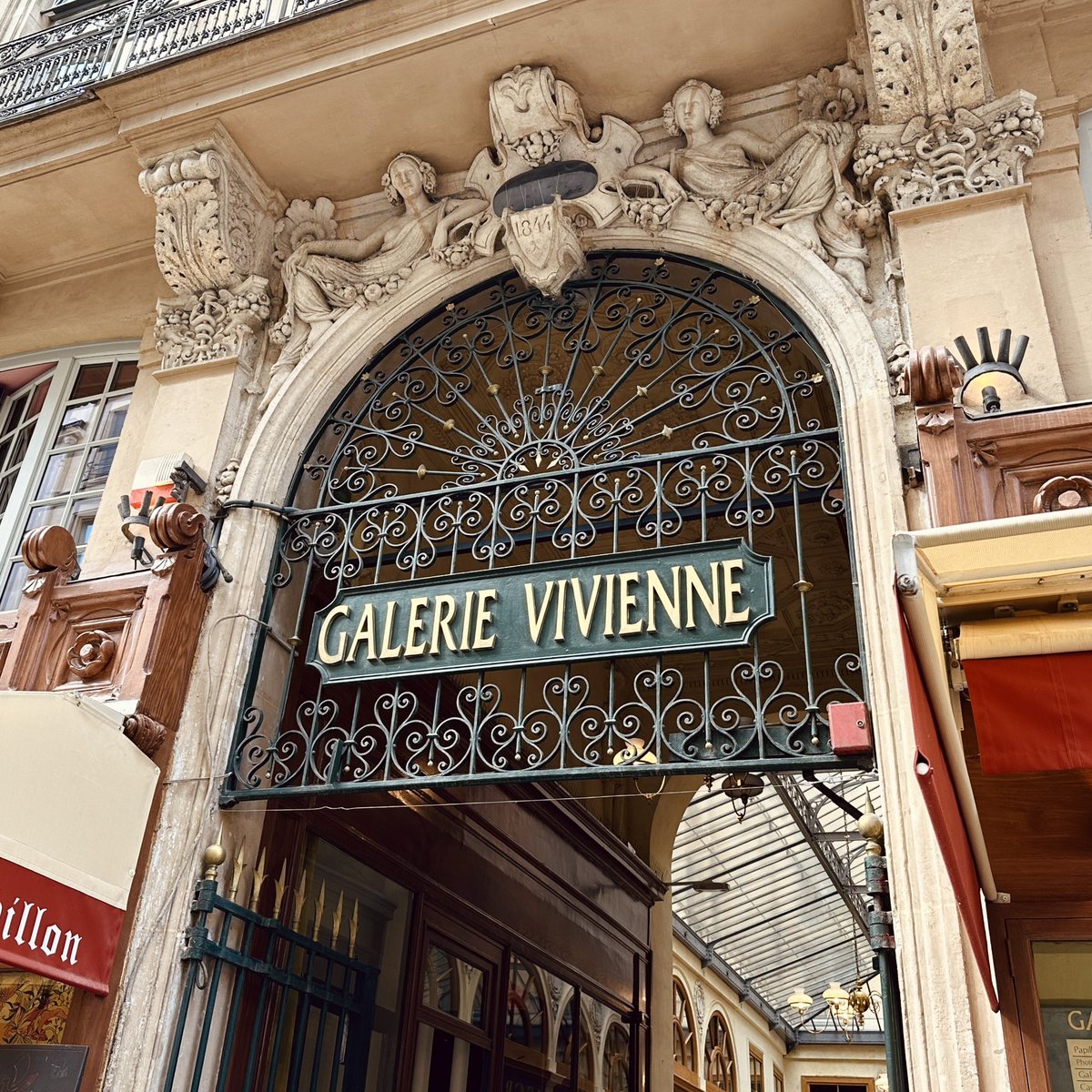 UixaY's tweet photo. 📍 Galerie Vivienne
#Paris https://t.co/A4Js2ACFwA