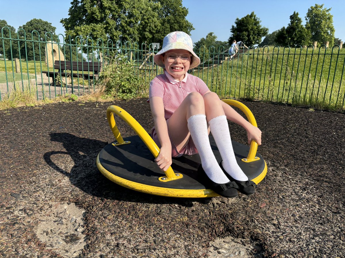 Lisa Ford tweet media