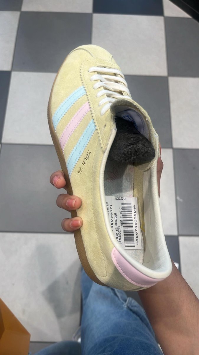 beauty_preoder's tweet photo. ✨ Pre order adidas จาก เยอรมัน สนใจสอบถามได้นะคะ💛
ถึงไทย3 สค.67

#รับหิ้ว #รับหิ้วยุโรป #พรีออเดอร์ #รับหิ้วรองเท้า #ลดราคา #รับหิ้วอดิดาส #รับหิ้วadidas #รองเท้าadidas #adidasoriginal #adidasthailand https://t.co/fIfKe5QjXC