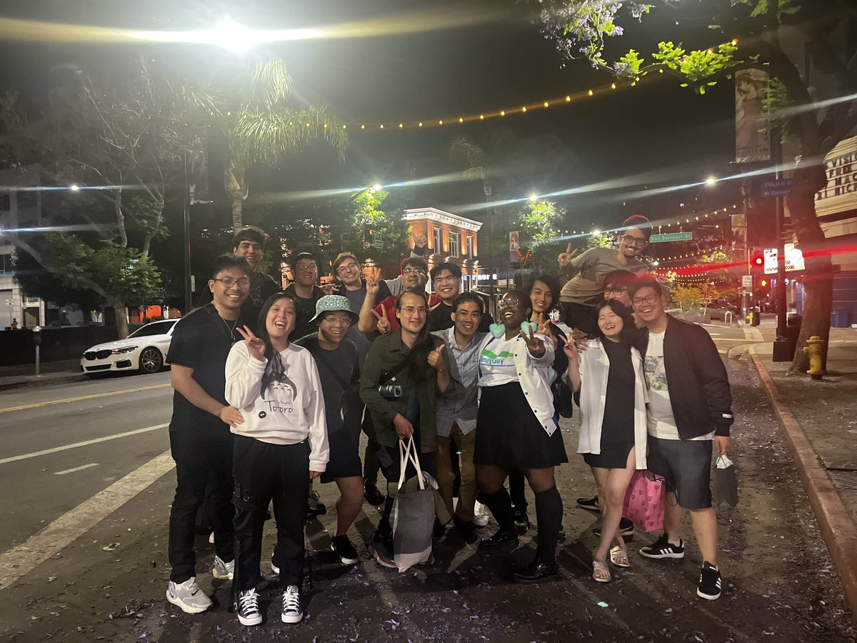 4xhim's tweet image. Unc status 🎉🎂🎈🎊🎁