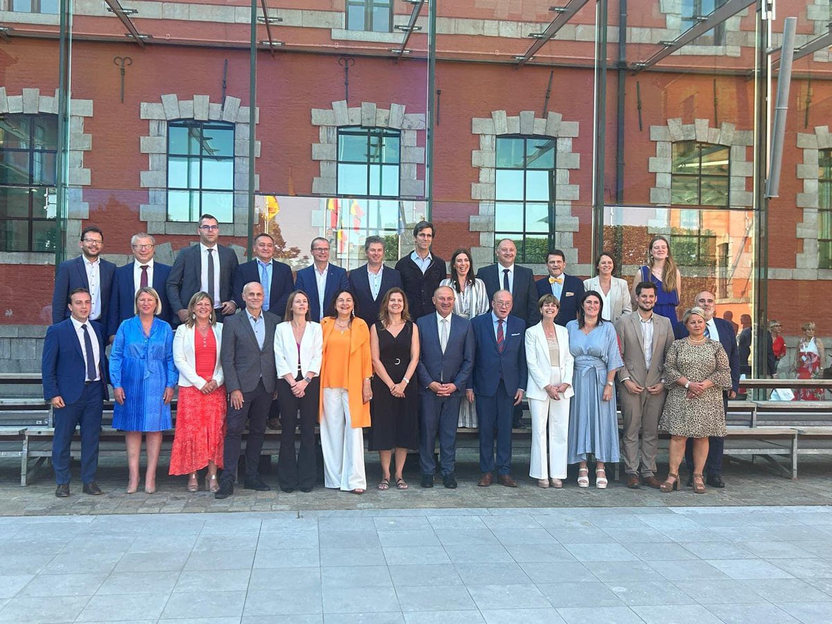C’est parti! Le Parlement de #Wallonie est installé. C’est un moment historique pour le <a href="/MR_officiel/">MR</a>. Avec ses 26 députés, il constitue la première formation politique de l’Assemblée, une première depuis la création de la Région. <a href="/GLBouchez/">Georges-L BOUCHEZ</a>