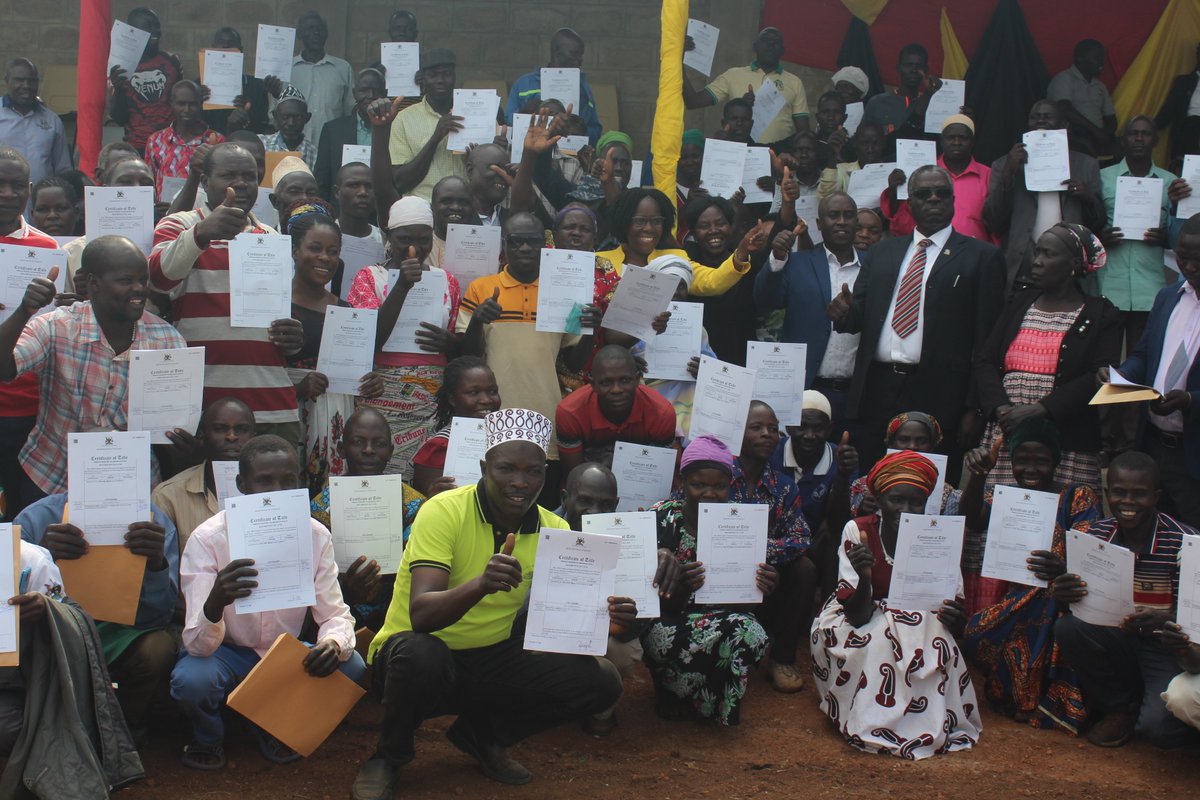 2003 free hold land tittles have been issued to the residents of 11 villages in Nyamahasa sub county under Uganda Support to Municipal Infrastructure Development-Additional Financing in refugee hosting Districts
<a href="/Usmid_AF/">USMID - Additional Financing Program</a>
<a href="/MoICT_Ug/">Ministry of ICT&NG</a>
<a href="/KagutaMuseveni/">Yoweri K Museveni</a>
<a href="/JudithNabakoob1/">Judith Nabakooba</a>