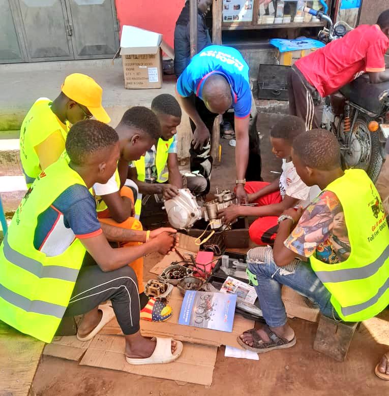 HaojueUg's tweet photo. #HappeningNow.  Haojue Uganda is conducting mechanic training in Luwero district. We're committed to not only manufacturing top-quality motorcycles and distributing spare parts but also enhancing service excellence. Choose Haojue, Choose Quality!  #HaojueUG  #MechanicTraining https://t.co/EKN1BdYTjf