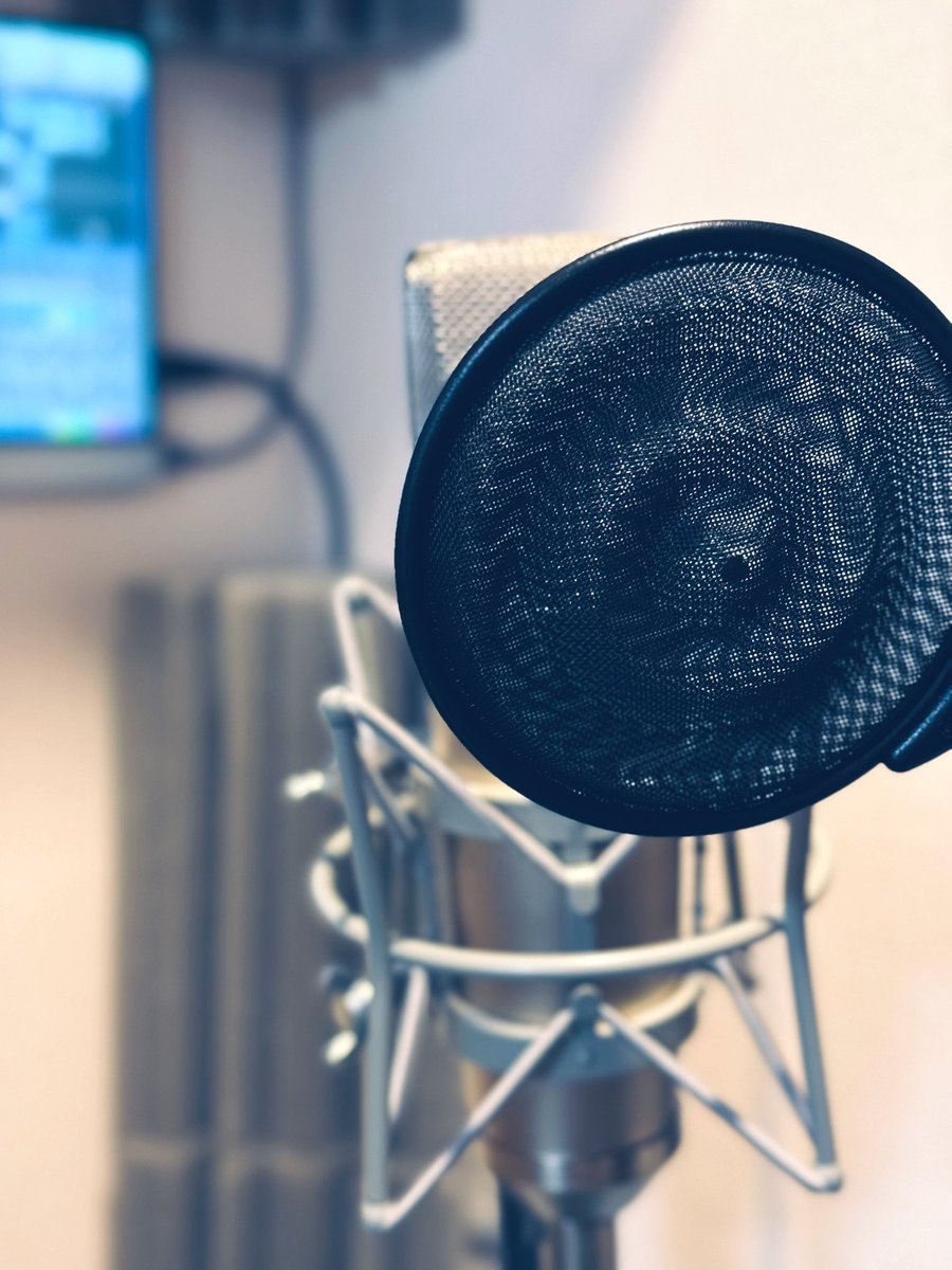 kikumari0410's tweet image. わぁ〜‼️スタジオに新しいポップフィルターが入りました🎙✨
都内のMAスタジオでも何度かお見かけしたフィルターです。

マイクを新しく買い換えたくらいに音が違う…‼️Σ(⊙ω⊙)

 #popfilter #ポップガード  #レコーディング