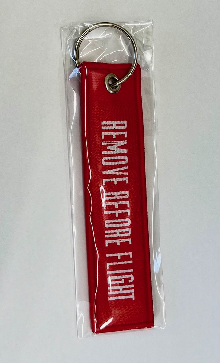 FriendsofTFC's tweet photo. TFC 'Remove Before Flight' key rings now available in our on line shop. https://t.co/IYySuJI5a5 https://t.co/ZzuhT1HL30