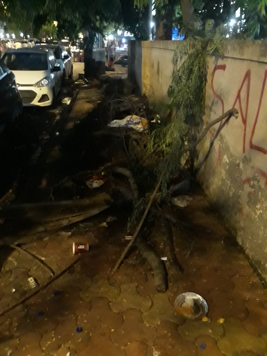MRRKSURI1's tweet photo. @mybmcwardKW : When should we expect clearance of garbage lying on Road and Footpath since more than 15  days.
@ Versova Gurudrishti , MHADA, S.V.P. Nagar, Andheri West, Mumbai 400053 https://t.co/U2CLiIO7tS