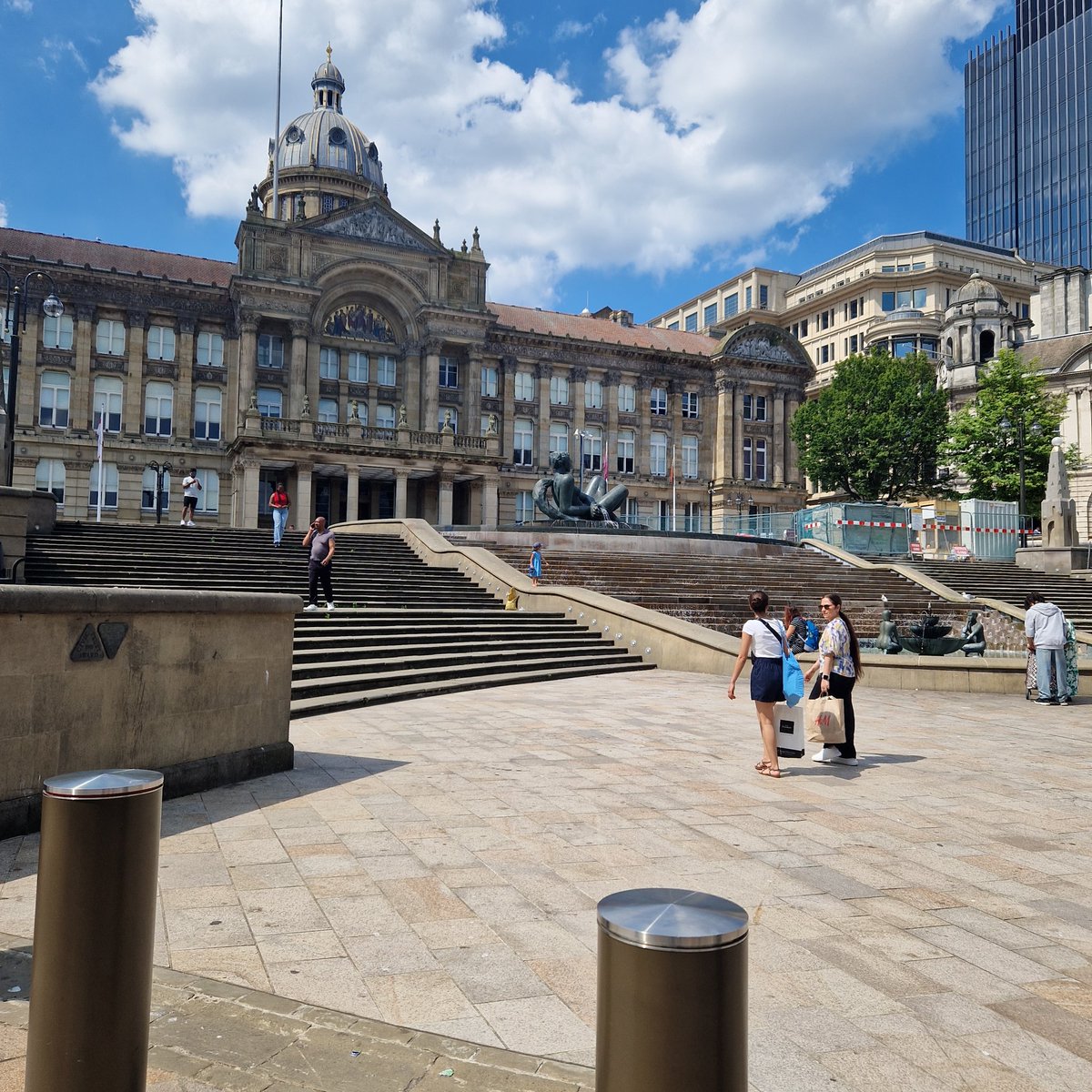 DCEOManchester's tweet image. Fond memories visiting this fab city; and who can say no to one of those cakes!