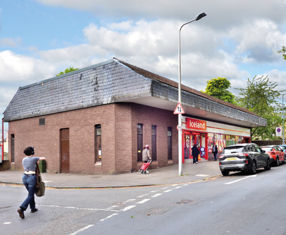 Located within Corstorphine, we are delighted to be offering 4,144 sq ft of retail space for lease on 10 Manse Road.
Download the brochure - hsaretail.com/images/marketi…

#retailproperty #retailspace #edinburghbusiness